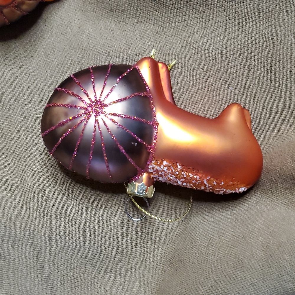 Lion Christmas Ornament - Picture 5 of 5